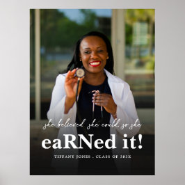 Póster Ella Creía Que Podía Licenciar A Una Enfermera.