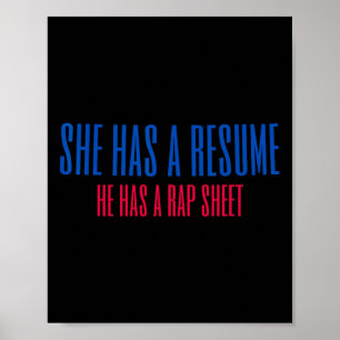 Póster Ella Tiene Un Reanudado Que Tiene Una Hoja De Rap 