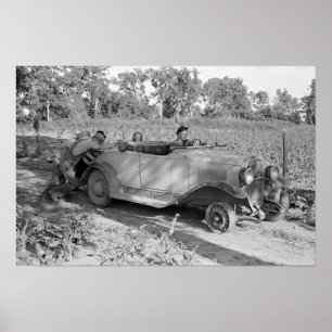 Póster Empujando un coche, 1939. Foto antigua