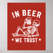 En cerveza confiamos esqueleto relajante Beer Pong