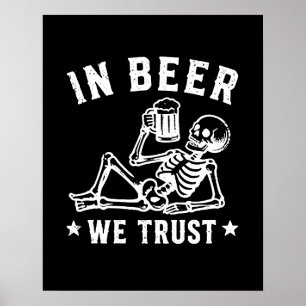 Póster En cerveza confiamos esqueleto relajante Beer Pong