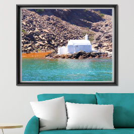 Póster Encanto costero: Santorini, capilla aislada de Gre