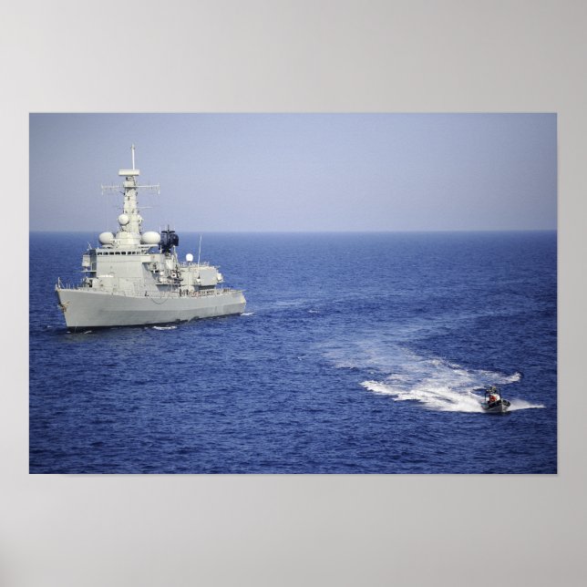 Póster Equipo de la marina portuguesa en un bote inflable (Frente)