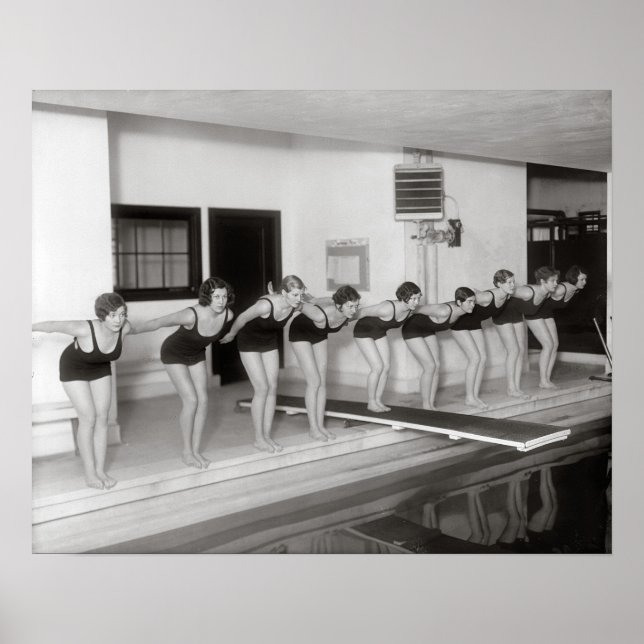 Póster Equipo De Natación De chicas, 1930. Foto de cosech (Frente)