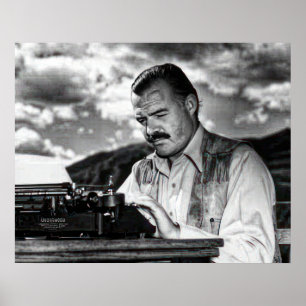 Póster Ernest Hemingway en su máquina de escribir