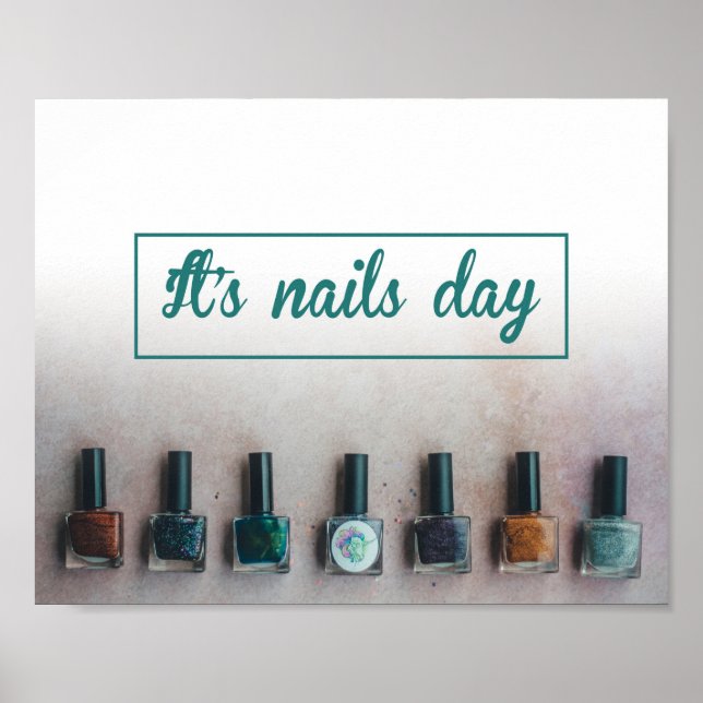 Póster Es el día de las uñas, cuida tus uñas, uñas  (Frente)