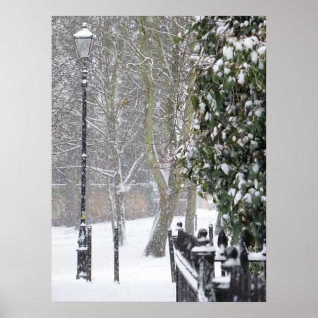Póster Escena de nieve con Poster de luz de calle antigua (Frente)