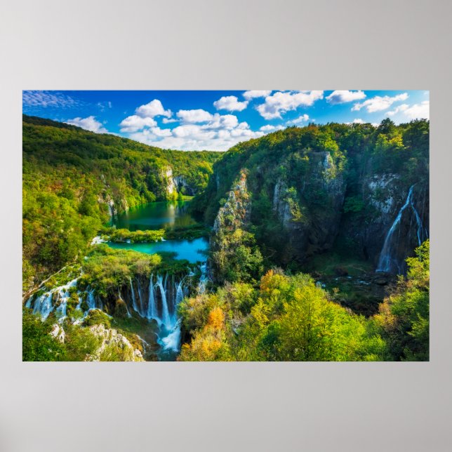 Póster Escenario elegante de cascada, Croacia (Frente)