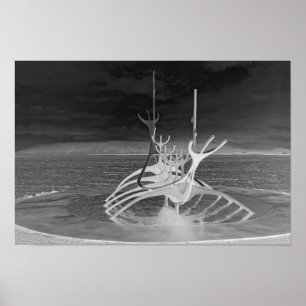 Póster Escultura Sun Voyager, Islandia, B/N invertido