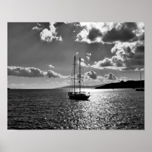 Póster Espectacular cielo de Guay sobre el yate en el mar