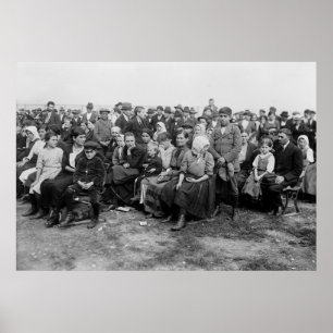 Póster Esperando en Ellis Island, a principios del siglo 