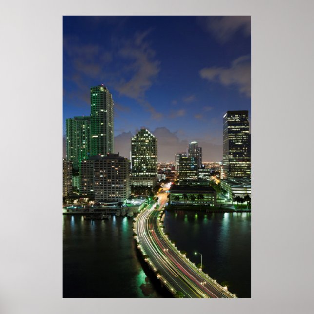 Póster Esquina elevada de la ciudad (Frente)