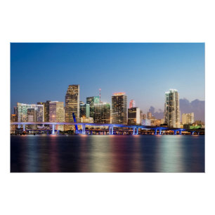 Póster Esquina iluminada del centro de Miami al atardecer