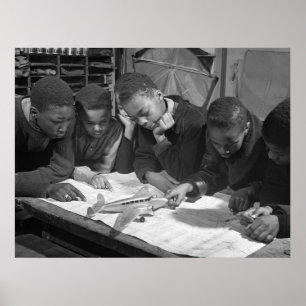 Póster Estudiantes modelo: 1942