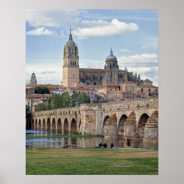 Póster Europa, España, Salamanca. El puente romano sobre (Frente)