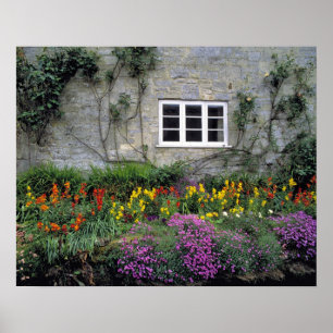 Póster Europa, Inglaterra, Teffont Magna. Flores llenan