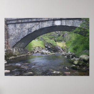 Póster Europa, Noruega. Puente de piedra en ruta a Bergen