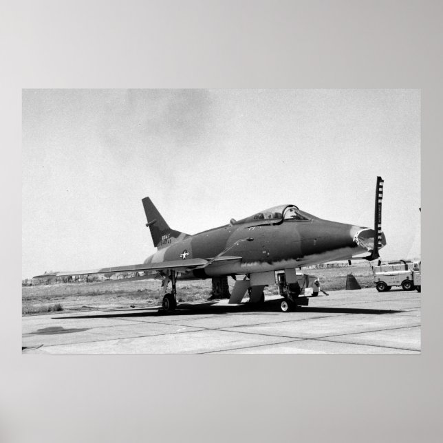 Póster F-100 SABRE estupendo (Frente)