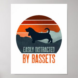 Póster Fácilmente Distraído Por Bassets Caminando Perro