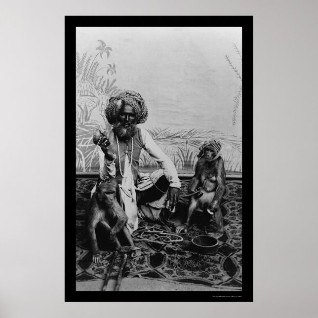 Póster Fakir indio con dos monjes en India 1890 (Frente)