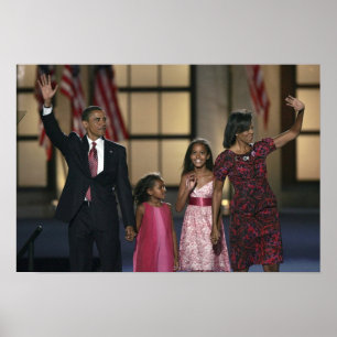 Póster familia de Barak Obama agita en la última noche de