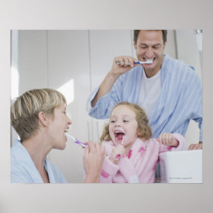 Póster Family brushing teeth together