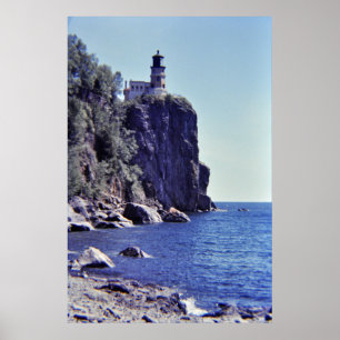 Póster Faro de la roca dividida