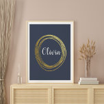 Póster Faux Gold Abstract Circle Design con nombre<br><div class="desc">Un diseño abstracto de círculo garabato en oro falso sobre un fondo azul índigo personalizado con tu nombre en letras de pincel de bonito. Haga clic en personalizar para cambiar el color de fondo. Contáctame con cualquier pregunta o petición.</div>