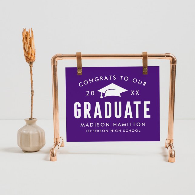 Póster Felicitaciones a nuestro Graduado Morado Graduado (Subido por el creador)