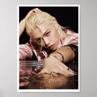 Póster Felix x W Korea
