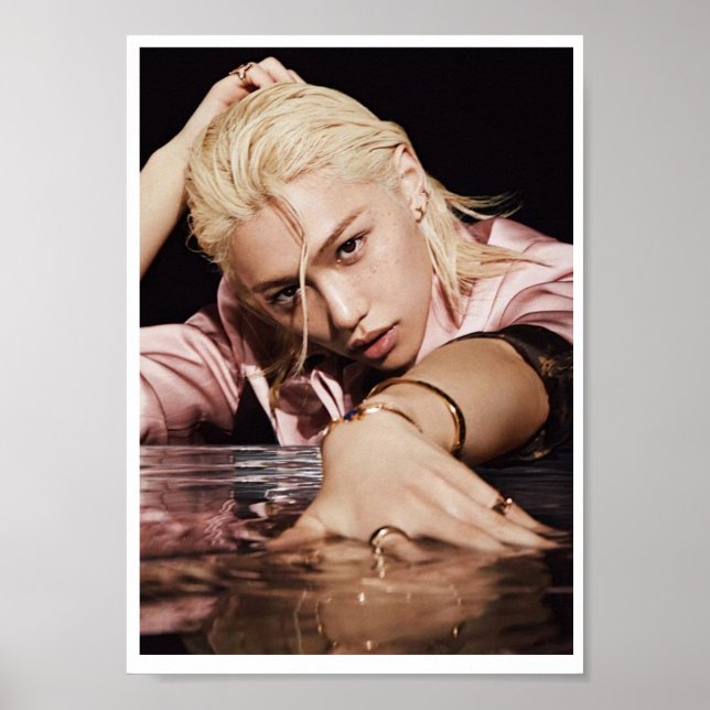 Póster Felix x W Korea (Frente)