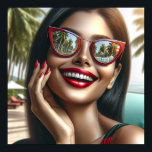 Póster Feliz Dama en un paraíso tropical<br><div class="desc">Una hermosa mujer feliz sonriendo con labios rojos y gafas de sol con un reflejo de palmeras en ellas.</div>