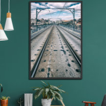 Ferrocarril subterráneo en la cubierta superior de