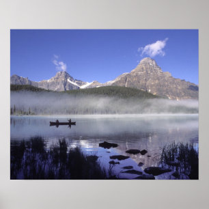 Póster Fishermen in canoe on Waterfowl Lake, Banff