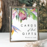 Póster Floral tropical colorida | Rótulo de tarjetas y re<br><div class="desc">Esta floral tropical colorida | el signo de las tarjetas y los regalos es perfecto para su moderno destino boho boda verde, púrpura y melocotón. El diseño cuenta con un elegante ramo de flores y vegetación clásica de color agua de la playa, que incluye eucalipto verde salado, protea roja y...</div>