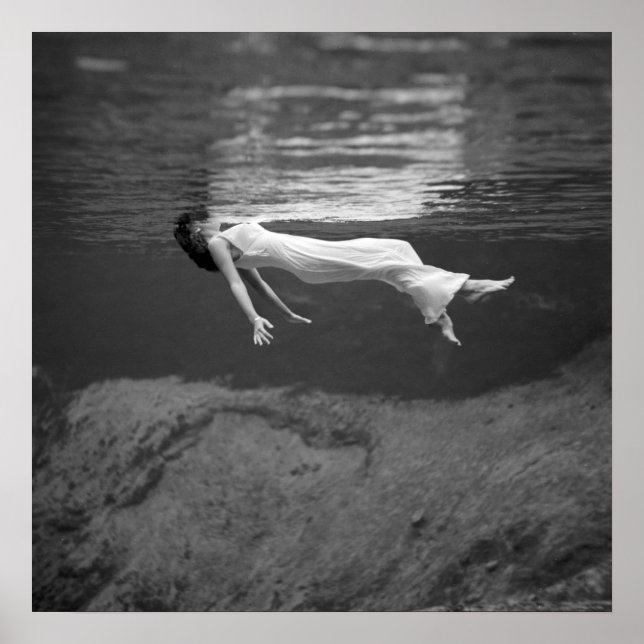 Póster Flotante bajo el agua, 1947. Foto de cosecha de vi (Frente)