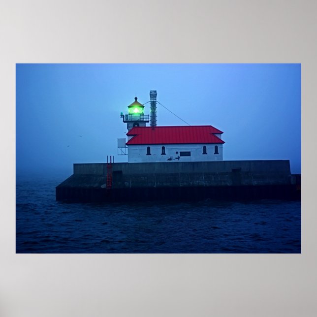 Póster Foggy South Pier Lighthouse (Frente)