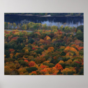 Póster Foliage otoñal de Nueva Inglaterra por río