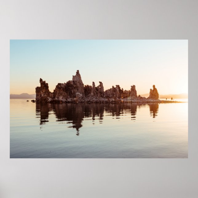 PÓSTER FORMACIONES DE TUFA EN EL LAGO DE MONO. (Frente)
