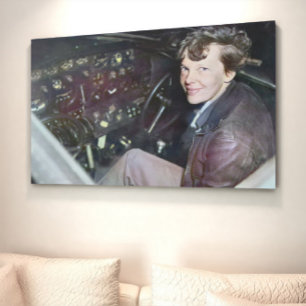 Póster Foto Cándida de Amelia Earhart en la Cabina del Av