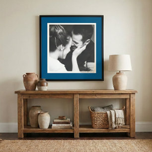 Póster Foto de boda de pareja minimalista con borde azul