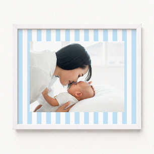 Póster Foto de nuevo bebé niño con raya azul pálido y bla