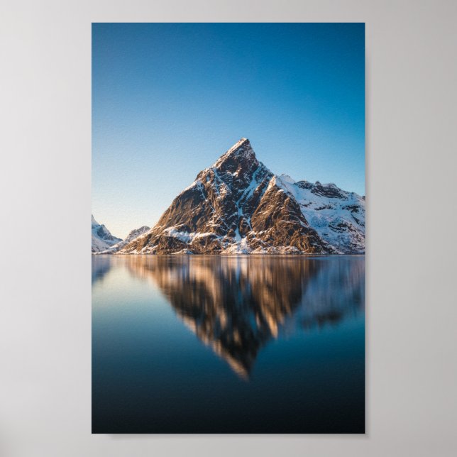 Póster Foto del paisaje montañoso de Lofoten Noruega (Frente)