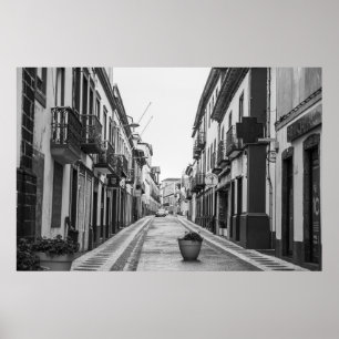 Póster Foto en blanco y negro de calle europea vacía