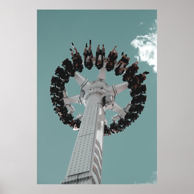 Póster Fotografía de ángulo bajo de personas que conducen (Frente)