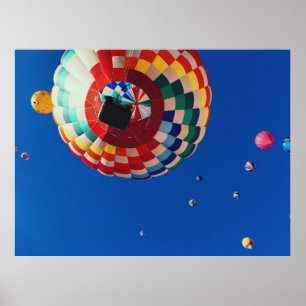 Póster Fotografía de bajo ángulo de los globos
