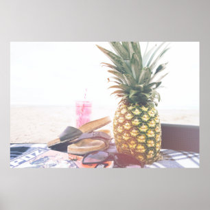 Póster Fotografía minimalista de piña cerca de sandalias