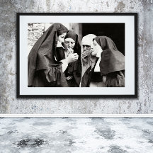 Fotografía vintage de las monjas fumando 20x16in