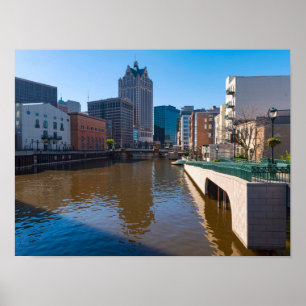 Póster frente al río desde la calle kilbourn en milwaukee