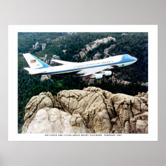 Póster Fuerza Aérea Uno Volando Sobre El Monte Rushmore